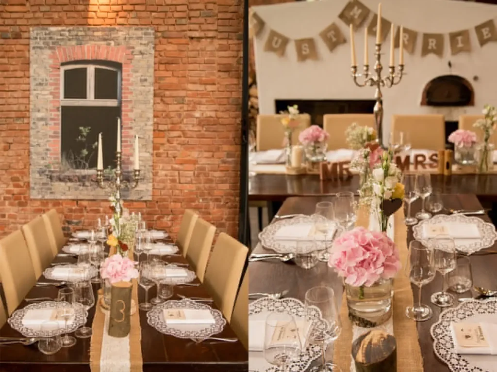 Fotografie der Gästetische samt Speisekarten im Hochzeitssaal